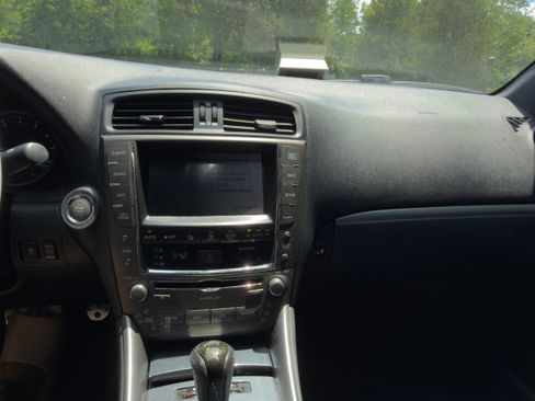 Used 2011 Lexus IS 350 w/ F-Sport Pkg RWD image 10