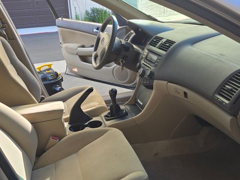 Used 2005 Honda Accord LX image 8