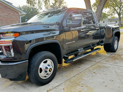 Used 2021 Chevrolet Silverado 3500 High Country image 5