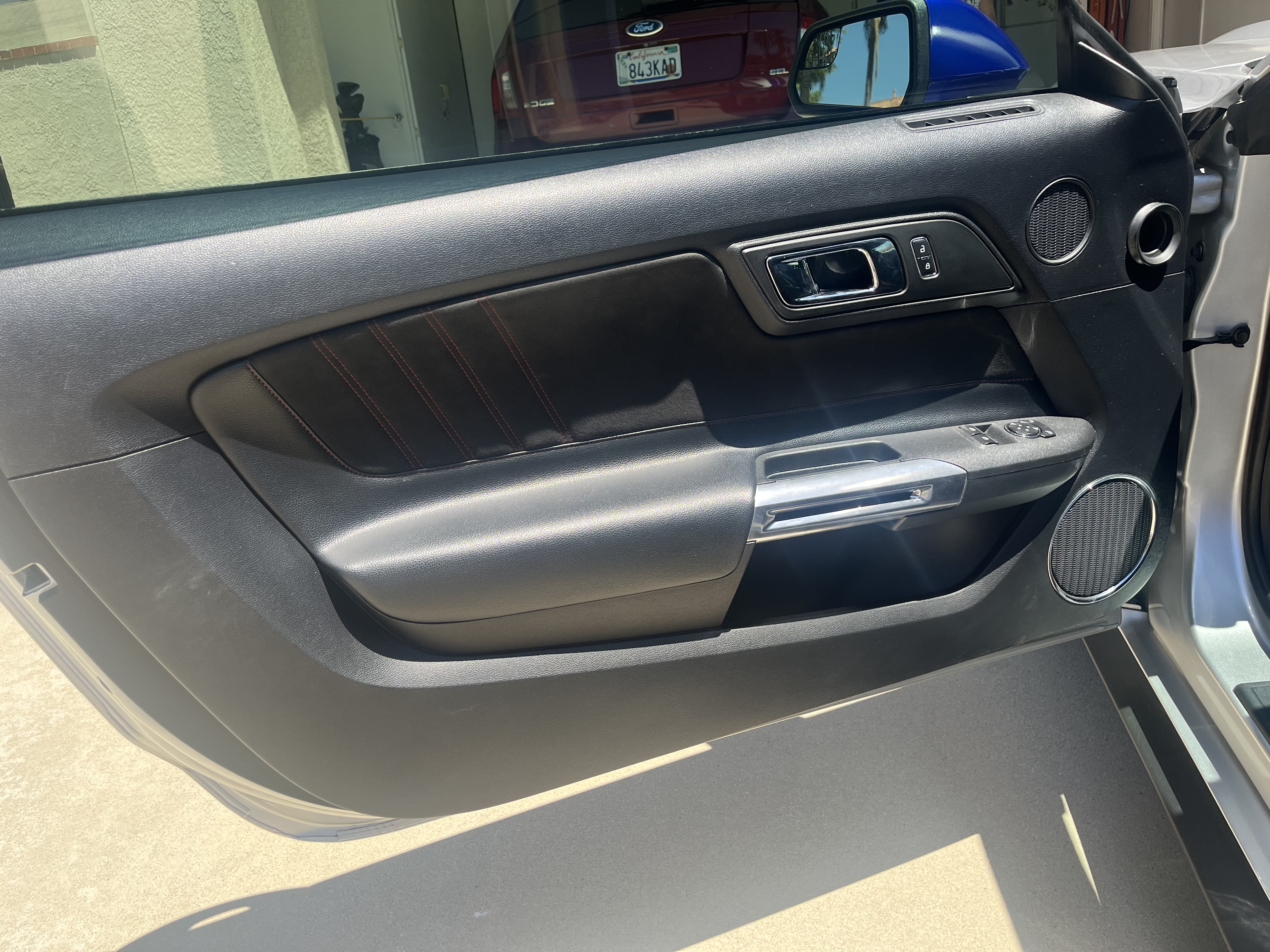 Used 2017 Ford Mustang GT Premium RWD image 5