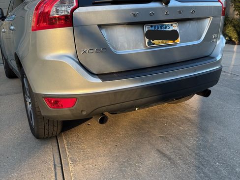 Used 2011 Volvo XC60 T6 image 8