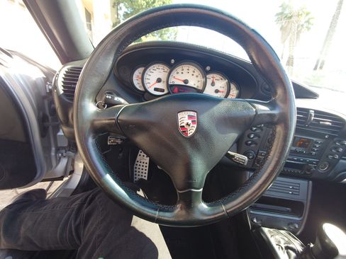 Used 2004 Porsche 911 Carrera 4S image 4