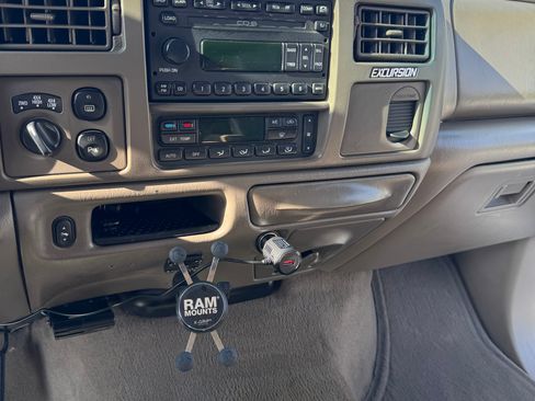 Used 2002 Ford Excursion Limited image 9