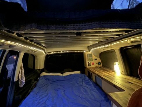 Used 2021 Mercedes-Benz Metris Passenger image 12