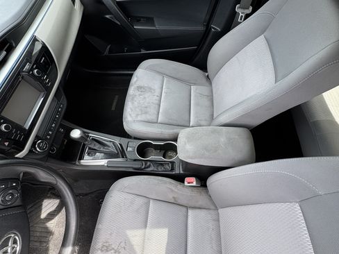 Used 2015 Toyota Corolla LE image 13