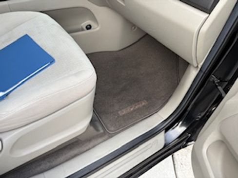 Used 2016 Kia Sedona LX w/ LX Convenience Package image 13