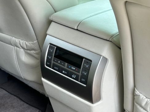 Used 2016 Lexus GX 460 w/ Premium Package AWD/4WD image 32
