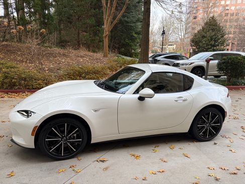 Used 2024 MAZDA MX-5 Miata RF Grand Touring image 1