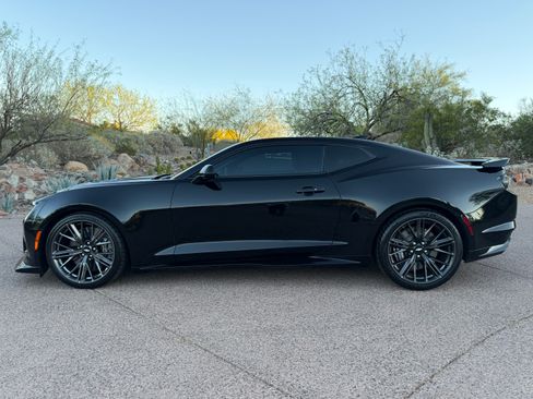 Used 2019 Chevrolet Camaro ZL1 image 27