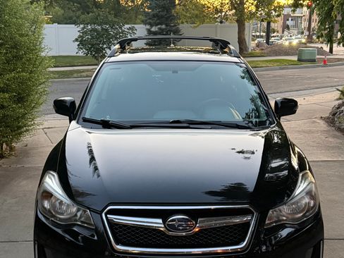 Used 2017 Subaru Crosstrek 2.0i Premium w/ Special Edition AWD/4WD image 2