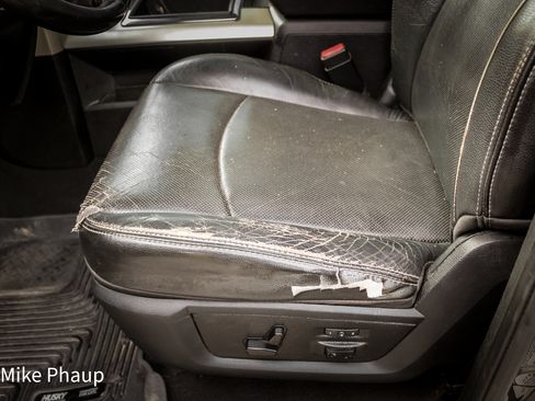 Used 2014 RAM 2500 Laramie w/ Black Appearance Group image 29