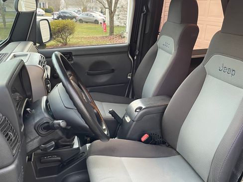 Used 2005 Jeep Wrangler X w/ Rocky Mountain Edition Group image 11