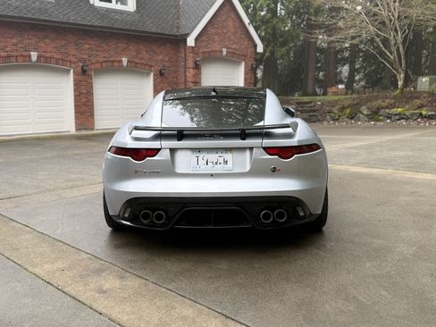 Used 2020 Jaguar F-TYPE SVR image 6
