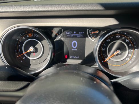 Used 2022 Jeep Wrangler Sport image 15