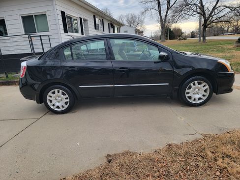 Used 2012 Nissan Sentra 2.0 S image 2