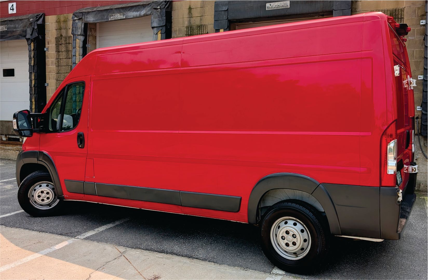 Used 2018 RAM ProMaster 2500 w/ Interior Convenience Group FWD image 5