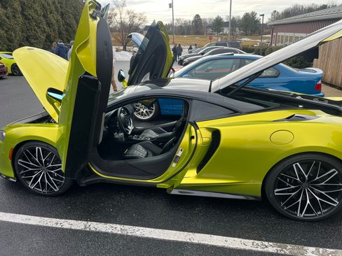 Used 2025 McLaren GTS image 5