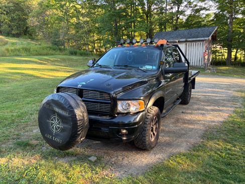 Used 2005 Dodge Ram 2500 Truck SLT w/ Sport Appearance Group image 12