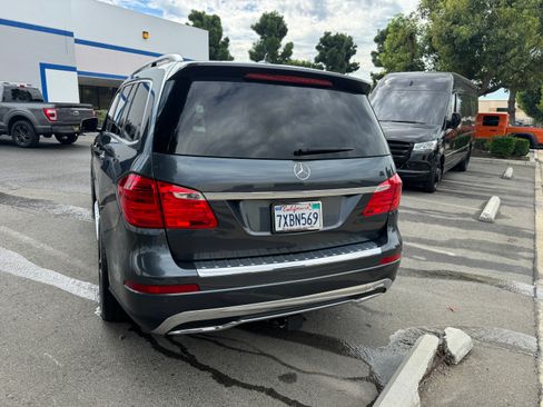 Used 2016 Mercedes-Benz GL 450 4MATIC image 4