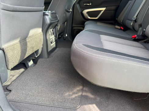 Used 2023 Nissan Titan SV w/ SV Convenience Package image 14