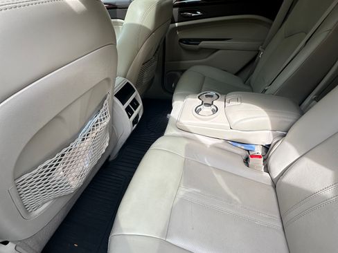 Used 2015 Cadillac SRX Luxury w/ Driver Awareness Package image 16