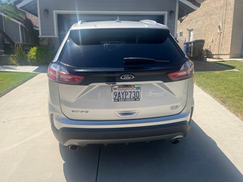 Used 2019 Ford Edge SEL w/ Equipment Group 201A FWD image 6