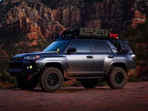 Used 2019 Toyota 4Runner TRD Off-Road AWD/4WD image 2