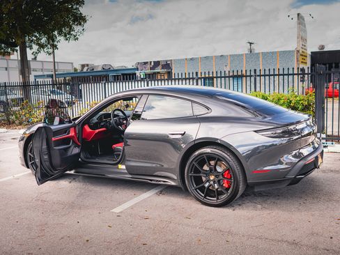 Used 2025 Porsche Taycan GTS image 4