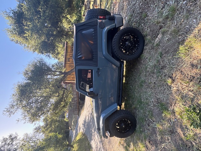 Used 2014 Jeep Wrangler Sport w/ Connectivity Group AWD/4WD image 6