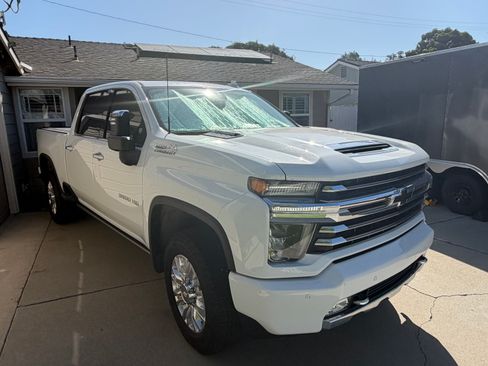 Used 2022 Chevrolet Silverado 3500 High Country w/ Safety Package II AWD/4WD image 5