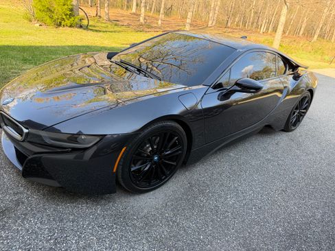Used 2020 BMW i8 Coupe AWD/4WD image 25