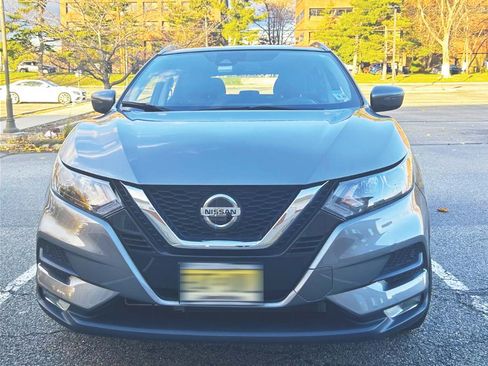 Used 2021 Nissan Rogue Sport SV image 6