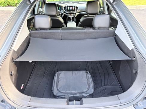 Used 2017 Chevrolet Volt Premier w/ Driver Confidence II Package FWD image 21