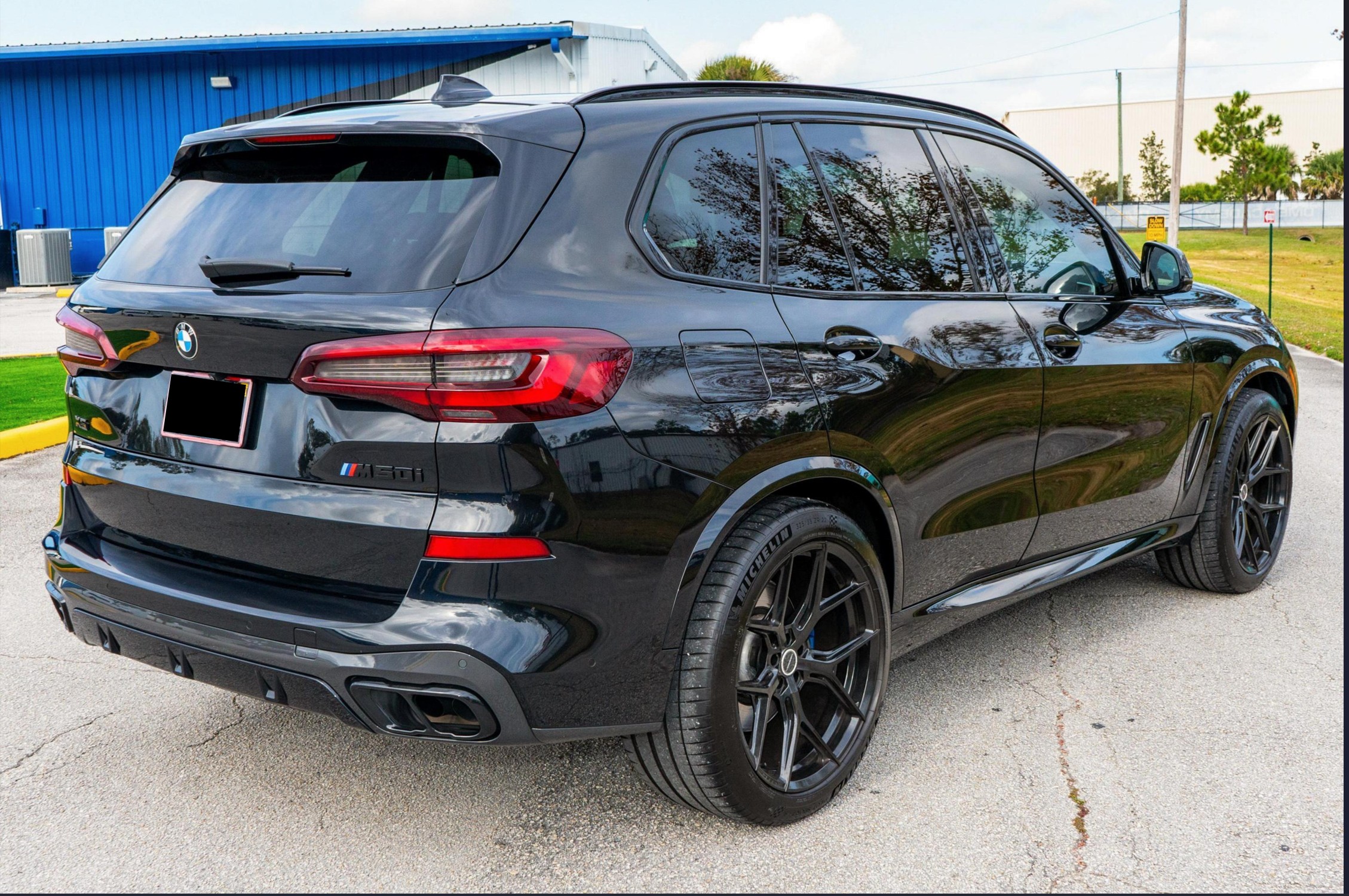 Used 2021 BMW X5 M50i w/ Executive Package AWD/4WD image 5