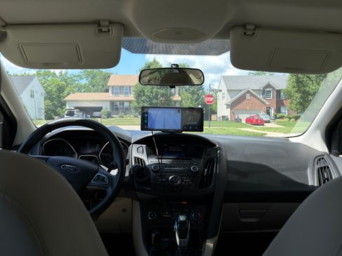 Used 2015 Ford Focus SE FWD image 14