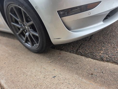 Used 2018 Tesla Model 3 Long Range image 13