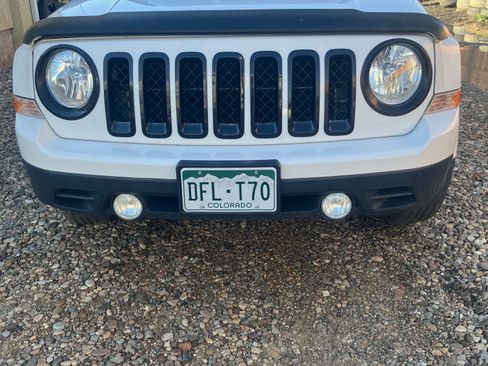 Used 2016 Jeep Patriot Latitude FWD image 2