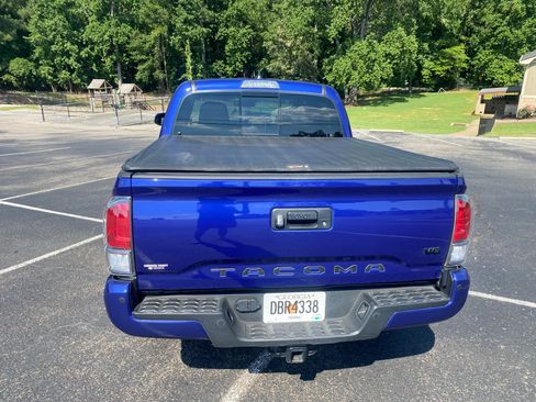 Used 2022 Toyota Tacoma 4x4 Double Cab image 5