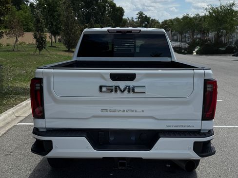 Used 2024 GMC Sierra 2500 Denali Ultimate image 4