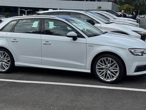 Used 2018 Audi A3 e-tron Premium w/ Sport Package FWD image 1