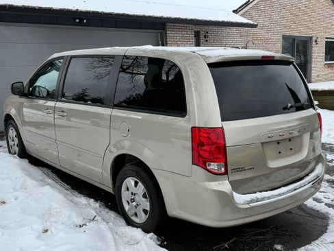 Used 2013 Dodge Grand Caravan SE image 12