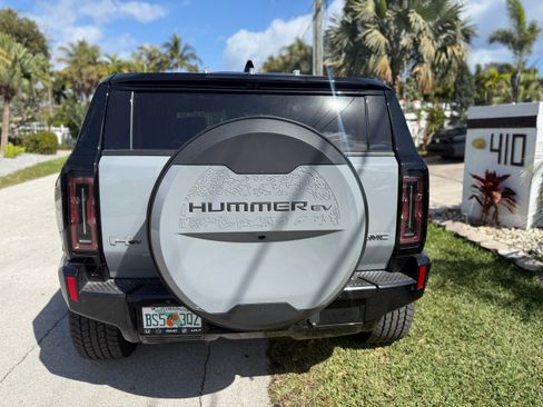 Used 2024 GMC Hummer EV 2X image 9