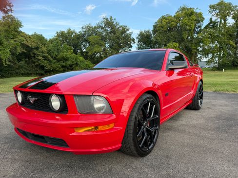 Used 2007 Ford Mustang GT RWD image 5