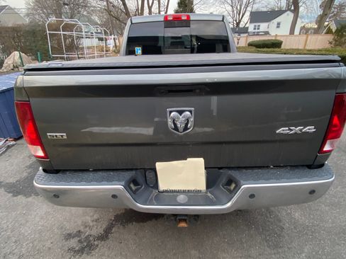 Used 2011 RAM 1500 Classic SLT w/ Technology Group image 5