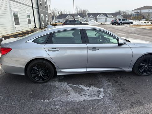 Used 2019 Honda Accord LX image 10