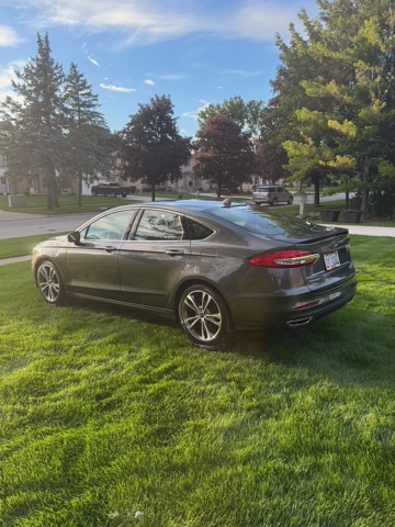 Used 2020 Ford Fusion Titanium AWD/4WD image 12