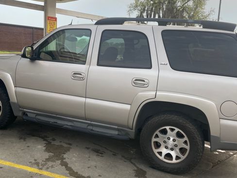 Used 2005 Chevrolet Tahoe Z71 w/ Preferred Equipment Group image 2