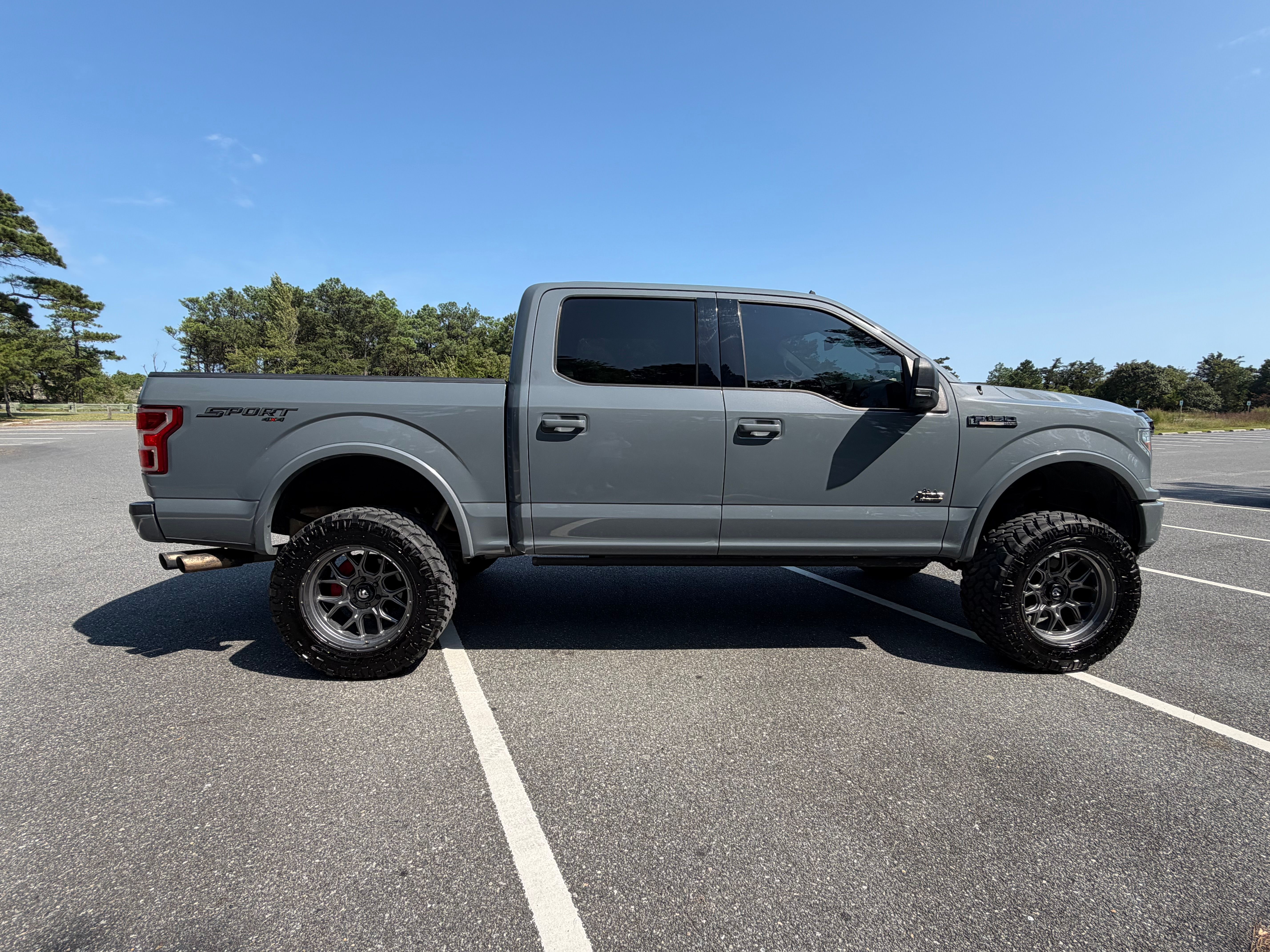 Used 2019 Ford F150 XLT w/ Equipment Group 302A Luxury AWD/4WD image 20