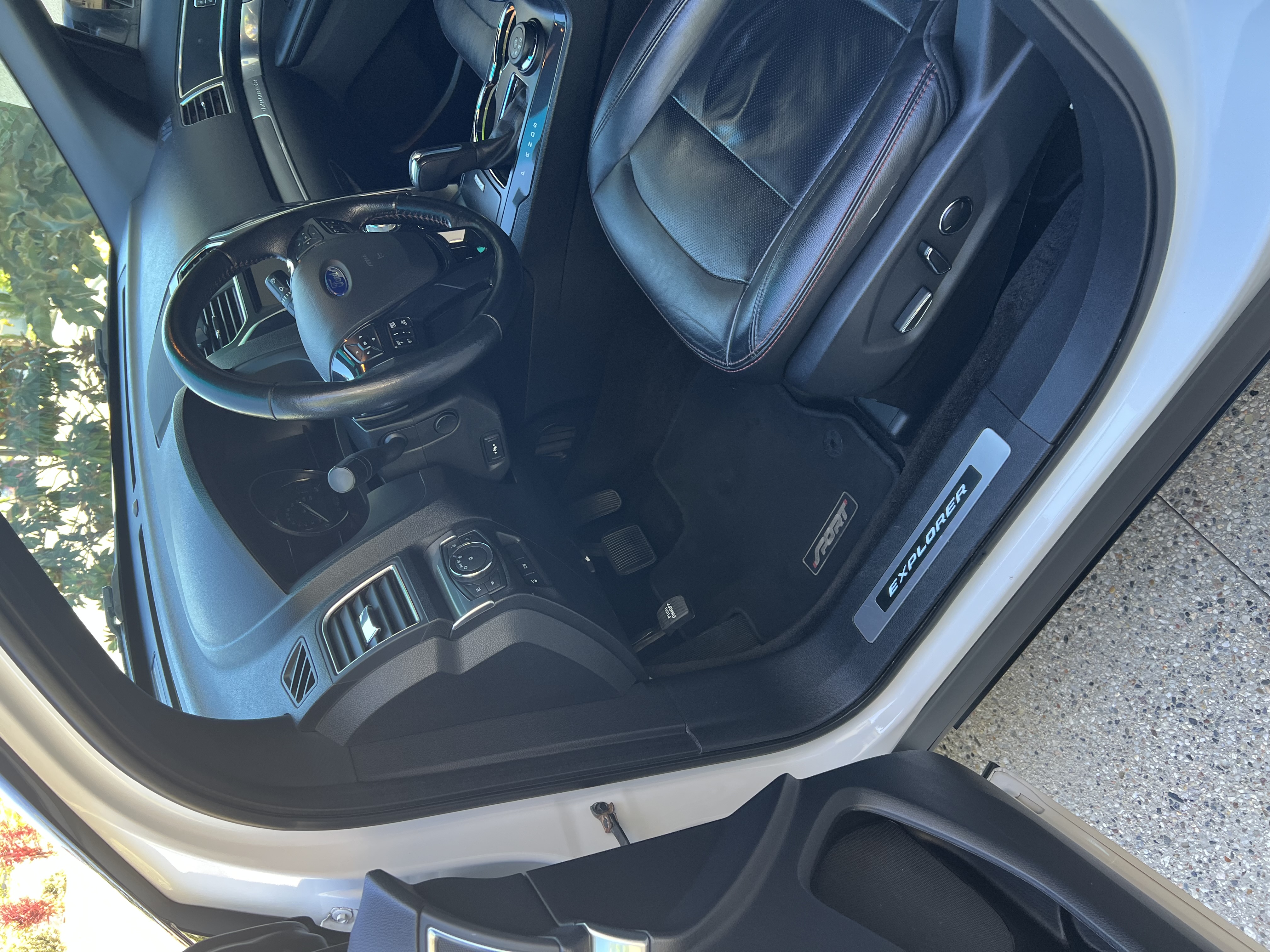 Used 2016 Ford Explorer Sport w/ Equipment Group 401A AWD/4WD image 8