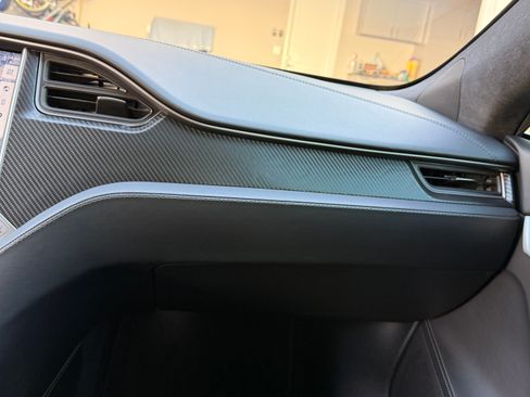 Used 2020 Tesla Model S Long Range Plus image 28